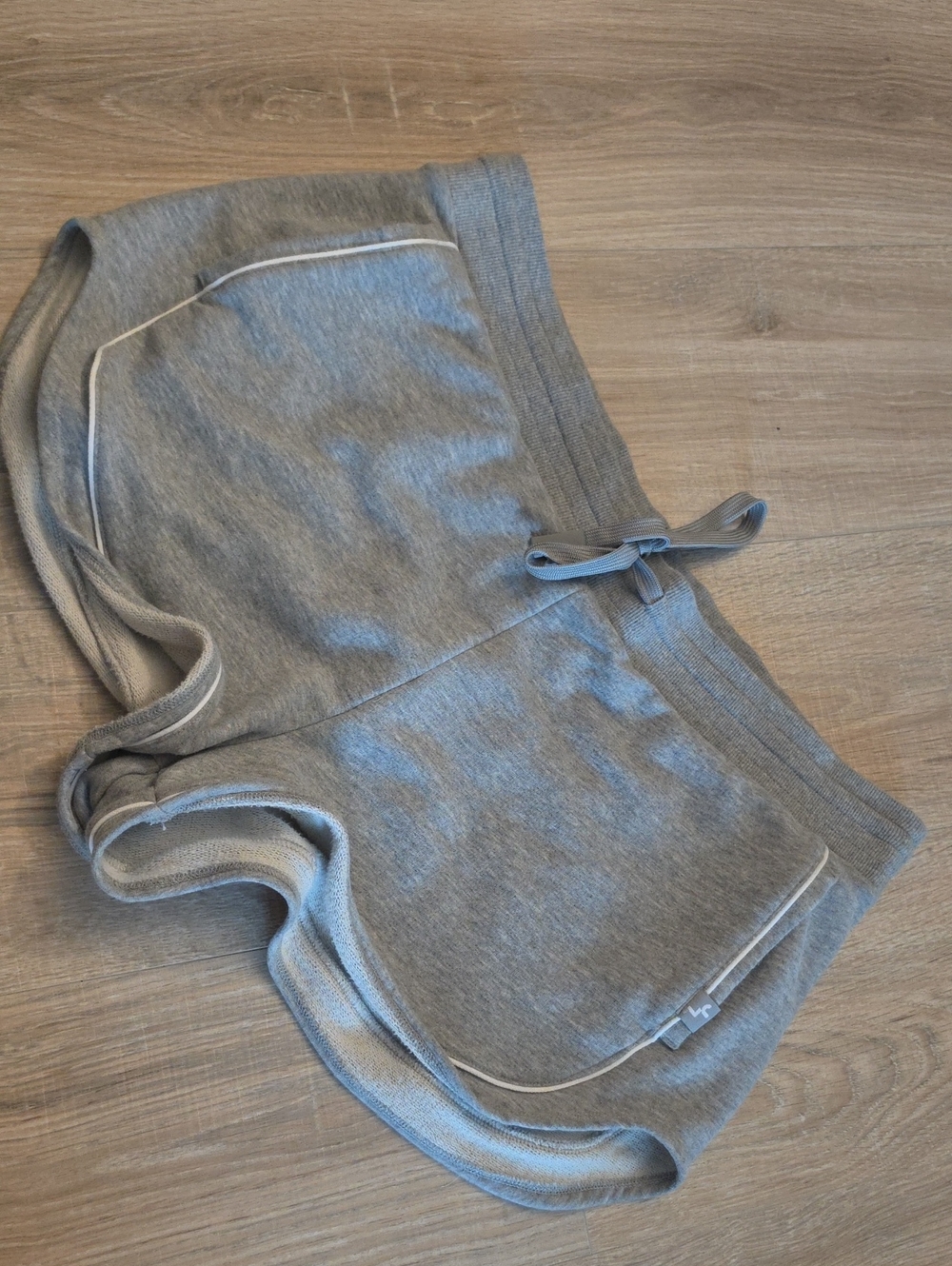 JoyLab Light Gray Knit Drawstring Athletic Shorts with White Piping